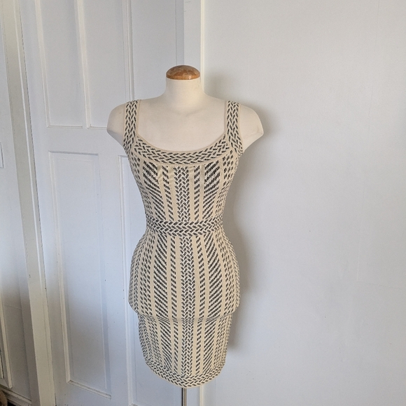 BCBG Dress Size XXS - Picture 3 of 11